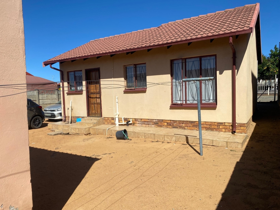 2 Bedroom Property for Sale in Tlhabane West North West
